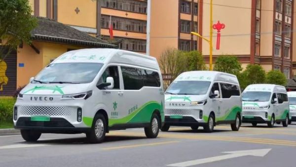 依维柯聚星：不止是一辆车，更是你的“哆啦A梦口袋”