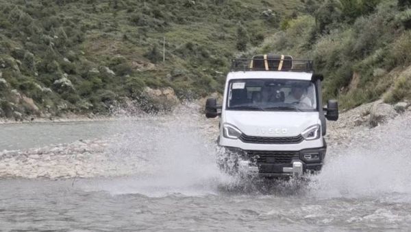 高原硬核实测！欧霸·山海车主：这车在5000米爬坡比平地还猛