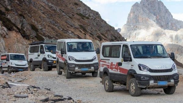 实力赢得认可！依维柯欧霸·山海荣获“年度四驱越野车”