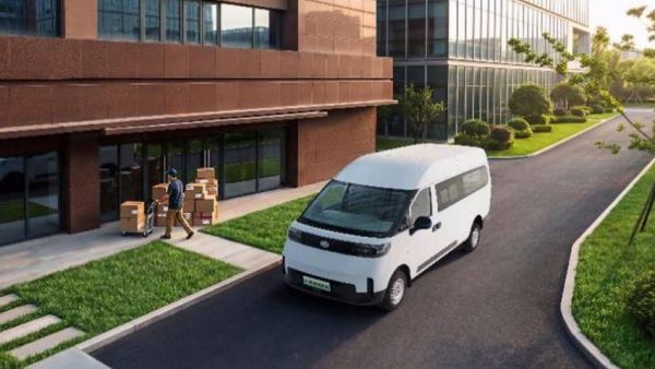 上汽商用车8月热销27,174辆，同比大增47%！新能源与全球化双线领跑