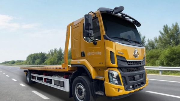 乘龙H5 23吨超限清障车：重载救援王者，合规高效新标杆