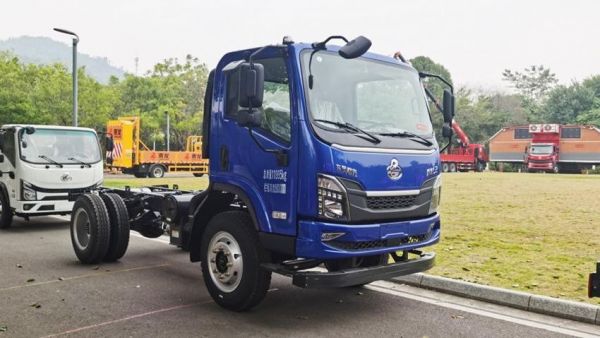 多拉快跑轻松赚，乘龙L2自卸车助卡友城乡运输赚不停