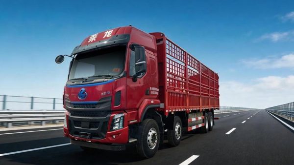 每公里电费仅0.6元！乘龙H5 8×4纯电载货车五年省出84万