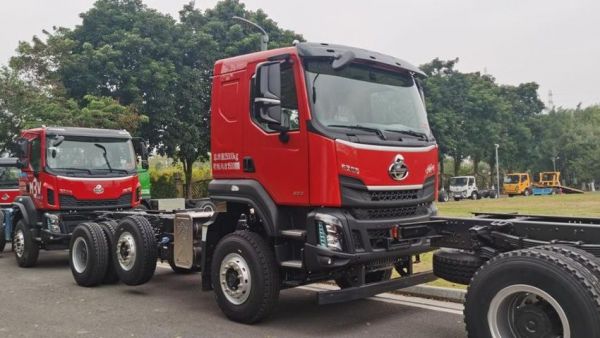 300马力+6缸提升桥 乘龙H5 6×2R自卸车破解工程创富密码