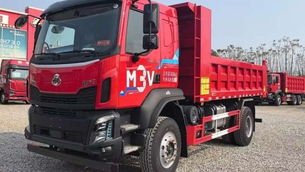 300大马力高承载,乘龙M3 4×2极限自卸车助您领先创富