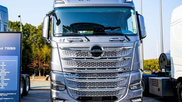 油电双驱！北京重卡多款全新产品亮相2026合作伙伴大会