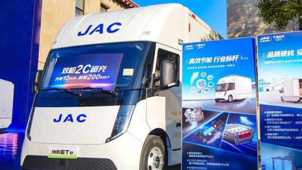 三城联动启幕！江淮 1 卡坤鹏 ET9赋能华南华东中原高效物流升级