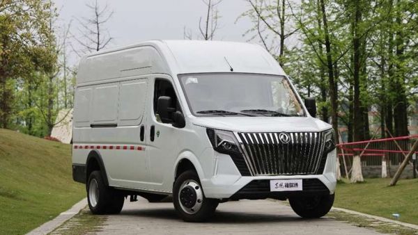 全新外观内饰，11.9方超大货箱，M9T黄金动力，实拍东风福瑞通V10极限车