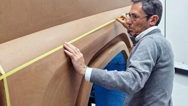 光梭未来2.0油泥模型曝光，以设计革命重定中国重卡新纪元