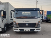 全新外观内饰,搭配黄金动力链,豪沃新统帅轻卡实拍