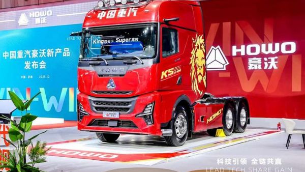 重卡中的“战斗机”——中国重汽豪沃新一代KS牵引车，实现颠覆性价值升级