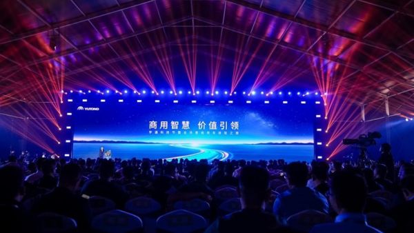 当“人工智能+”驶入商用车：中国方案正在书写