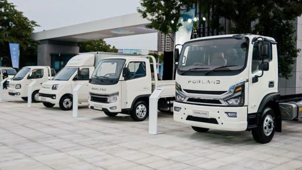 时代汽车第700万辆下线！全新智能转运解决方案重磅发布