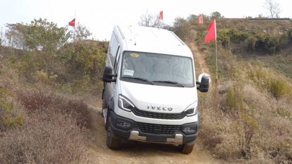 《依维柯山海体验营第五期圆满落幕：欧霸·山海卓越性能征服极限路况》