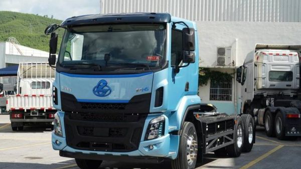 斩获节能之王 乘龙H5超轻版纯电牵引车的节能秘诀是什么？