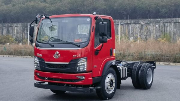 全能创富小王子,乘龙L2自卸车解锁城乡运输新体验!