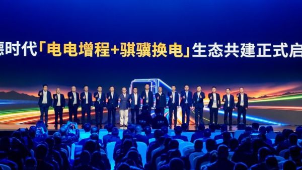 回本快、赚钱多、残值高， “胜算2027”宁德时代天行Ⅱ重卡全场景方案发布