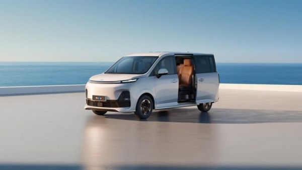 6.98万元起！向上V6正式上市，新一代全能MPV重塑商用车价值新标杆