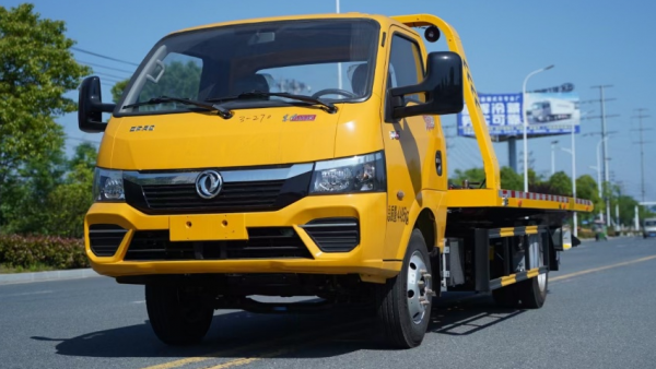 下地库不慌 上蓝牌不超 这台东风宽体途逸清障车有点香