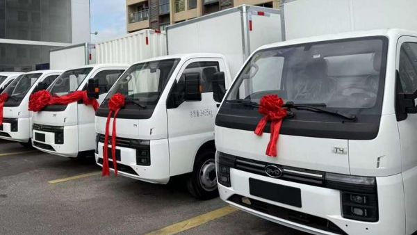 比亚迪轿卡T4荣膺2025车轮上的中国“城市物流利器”称号