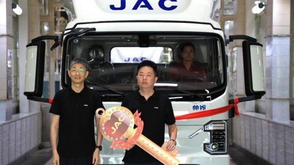 行业首发172度电！江淮新能源轻卡新品首发下线，树立长续航标杆