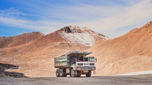 超级伙伴战严寒！翔龙铜矿携手宇通递交高原矿山绿色答卷