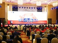 上汽红岩再签单，200台杰狮H6牵引车助力“一带一路”跨境物流高质量发展