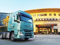 高效干线物流专家很忙 高端重卡东风天龙GX交车不断