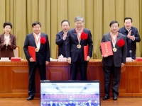 谭旭光获评山东省杰出企业家并记一等功