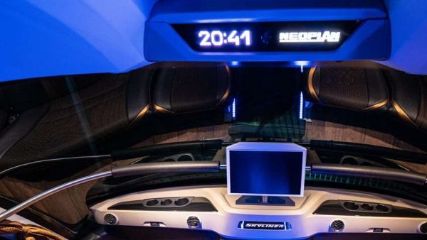 复刻经典 致敬传奇——NEOPLAN Skyliner Auwärter特别版巴士发布