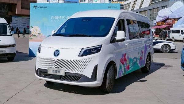 百城快闪融入春城脉络：福田图雅诺X6、风景i双星同台，演绎客运与城配硬实力