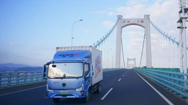 双奖加身！潍柴新能源商用车斩获重磅荣誉！