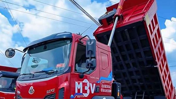 鲜乘直通车 | 乘龙M3小钢炮向奋斗的你发出一份致富邀请