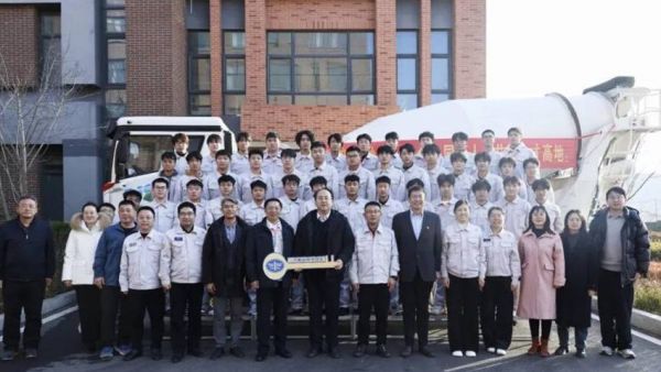 解放青汽公司与青岛工程职业学院校企合作正式启动