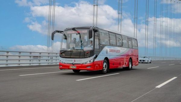 乌尉高速全线通车，宇通担当首发车辆见证历史时刻！