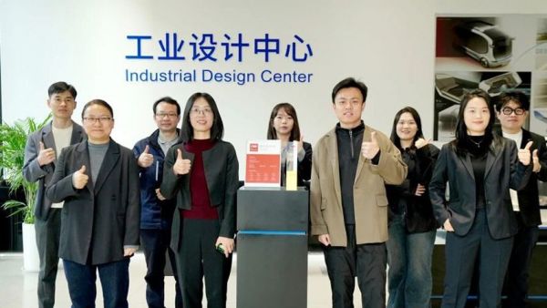 东方美学再获世界认可！宇通天域S12荣获国际CMF设计奖