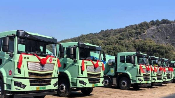 杭州首批远程X7M醇氢电动搅拌车交付，提供商砼绿色运输最优解