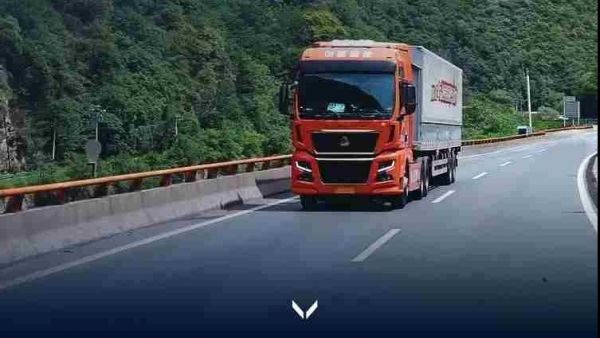 【实测高分选手】汕德卡G7H 720牵引车，节气一流，赢在起跑线！