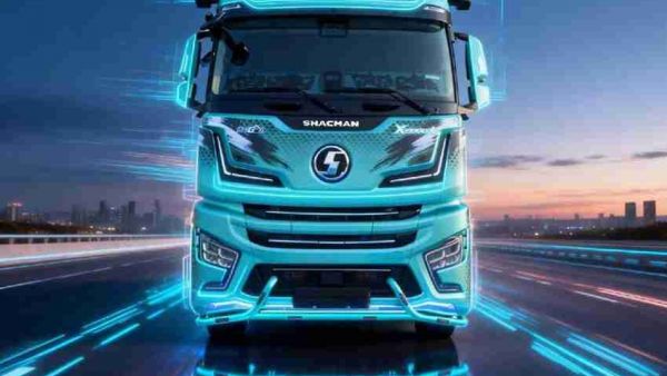 【产品竞速】陕汽X6000超凡旗舰燃气车，尊享智能超凡驾舱