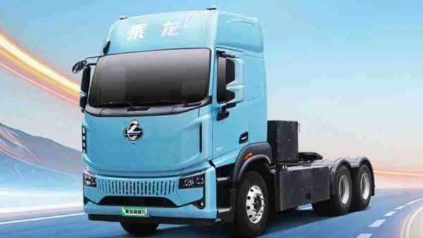 鲜乘直通车 | 离家远征，安心在握，乘龙翼威5，成就卡友的可靠后盾！