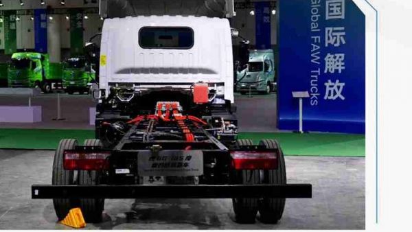 跑得远、充得快、装得多、坐得稳！虎6G-165度凭实力出圈