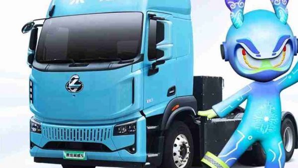 心动伙伴，即将登场 | 乘龙车型拟人IP，连同品牌吉祥物乘小龙即将温情登陆官方商城！