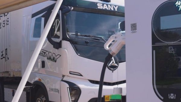 80公里夜驰！零下3℃里的三一直服温度