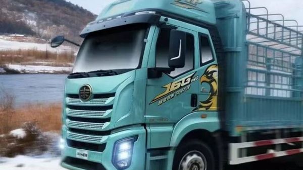 J6G Pro载货车：每一次出发都是对生活的正面回应