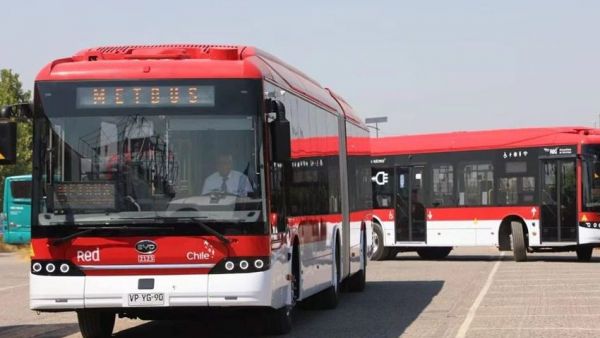 创下重要里程碑！比亚迪在智利公共交通系统中投运电动巴士数量达950辆