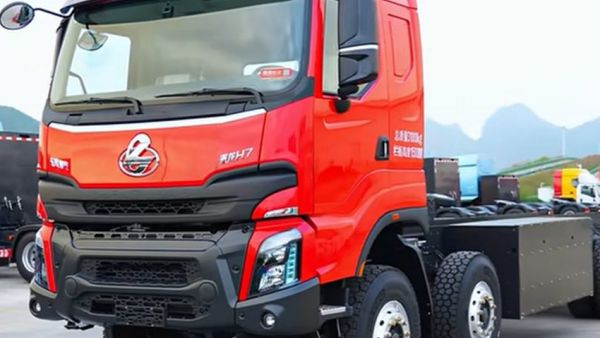 鲜乘直通车 | 开乘龙H7纯电8×4自卸车，治好了工地里的“开车内耗”