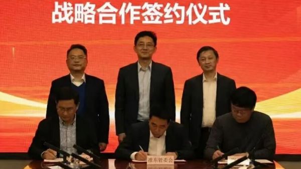 千辆上汽红岩新能源无人矿卡齐发国家级智能矿山示范基地启航新疆！