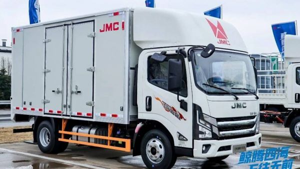 江铃蓝鲸和江铃E路达Max双车发布会圆满举行