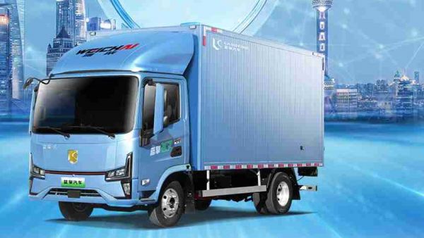 复杂路况有门道,潍柴蓝擎X7安全兜底,一路稳行!