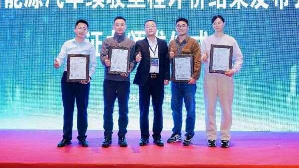 行业领先！徐工新能源重卡获得中国质量认证中心续航双五星评价